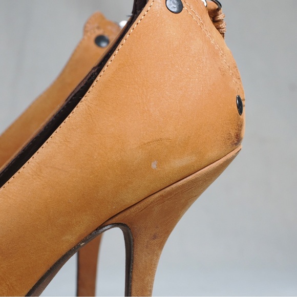Vera Wang Brown Leather Suede Heels Made in Italy - Size 6 1/2 - Picture 8 of 15